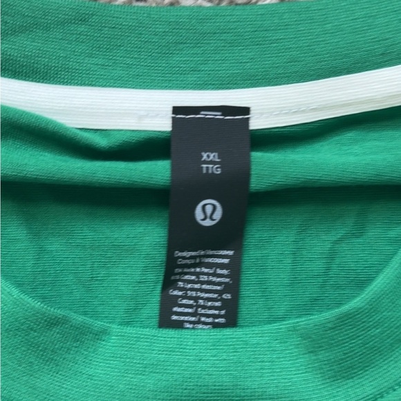 Lululemon Men’s T Shirt - Picture 3 of 4